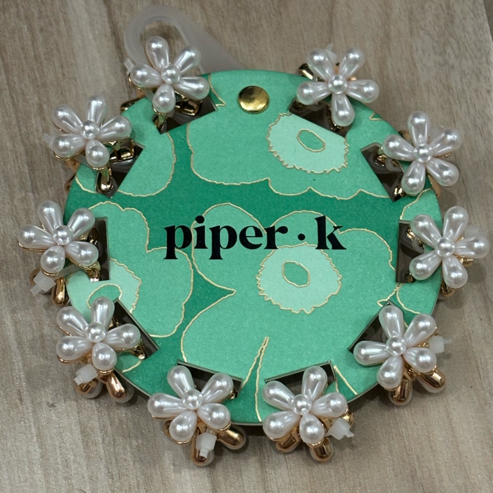 NWT Piper K Pearl Flower Mini Hair Clips set of 10